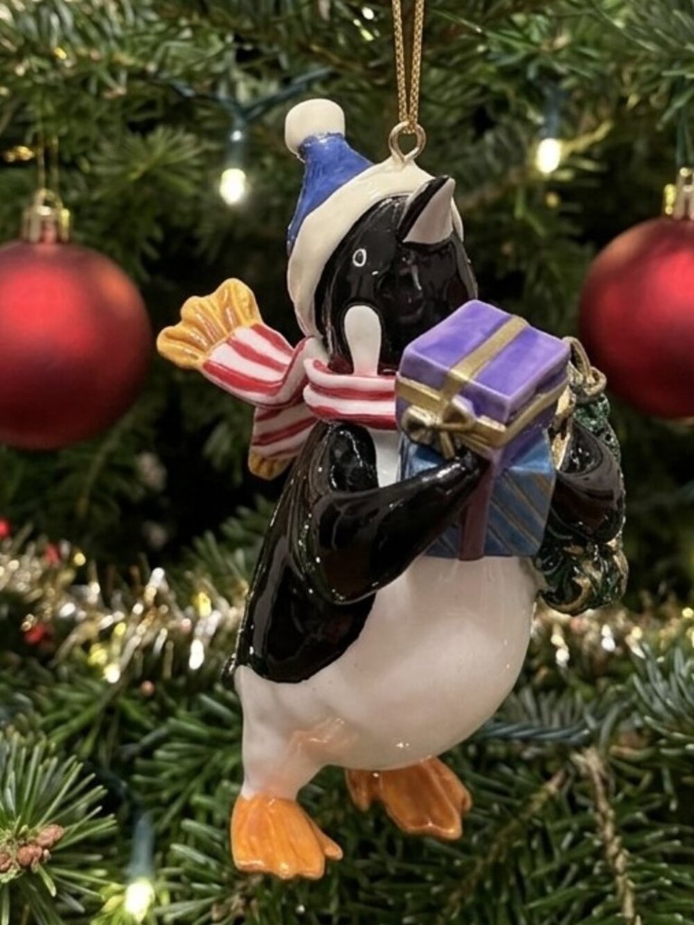 Vintage Penguin Glass Christmas Ornament Wreath Presents